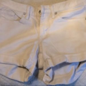 Wassmo mid rise white shorts
